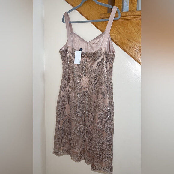 Women’s Formal Dress Size 8, 18 Gold Lace Allover Sequins R&M Richards Short NEW - Picture 5 of 8